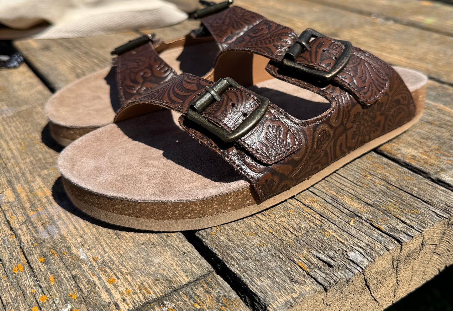 Ceaderstone sandal - Size 8 only