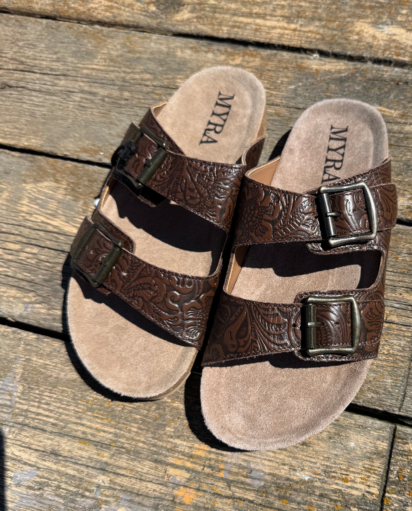 Ceaderstone sandal - Size 8 only