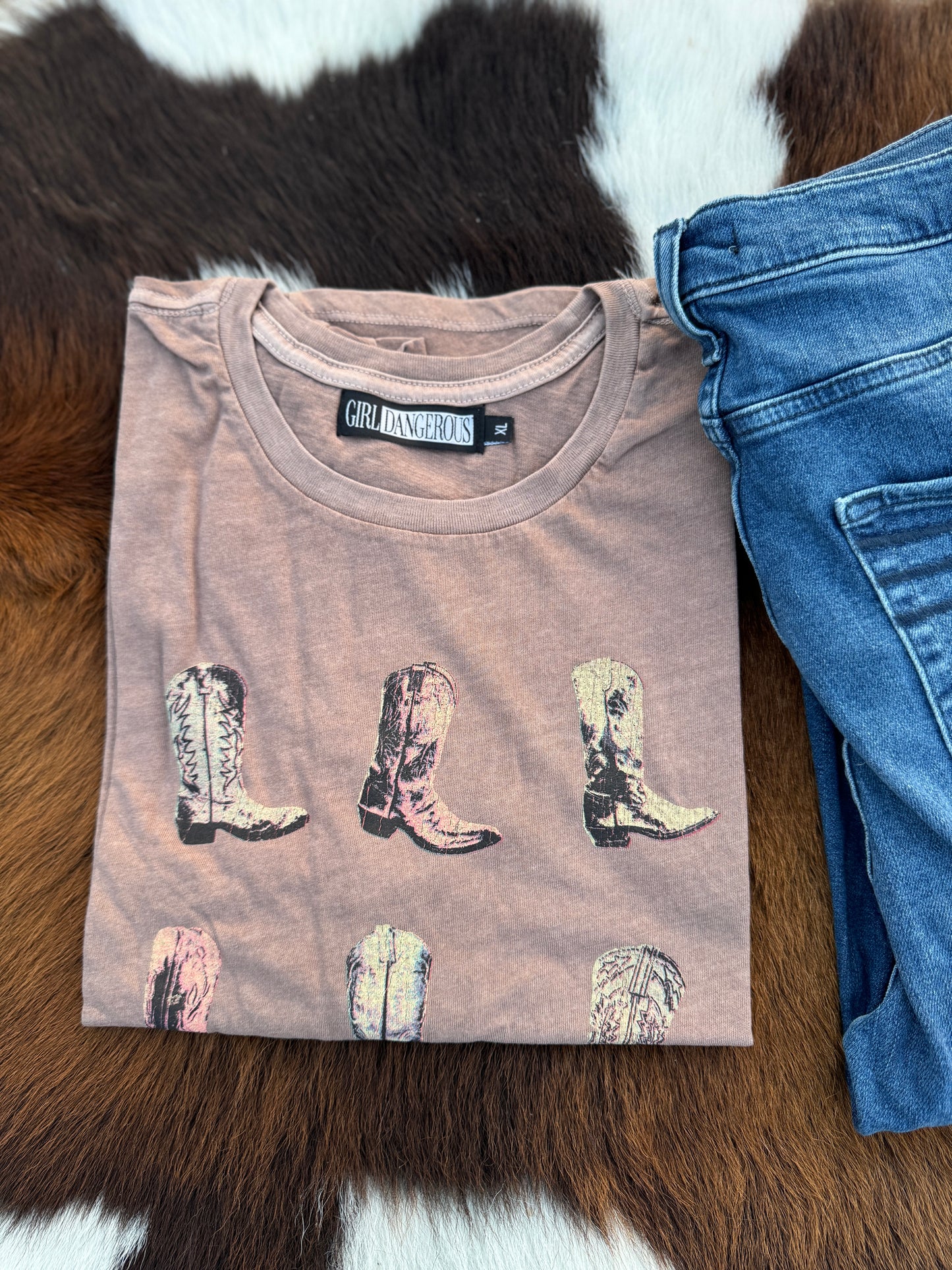 Cowboy boot tee