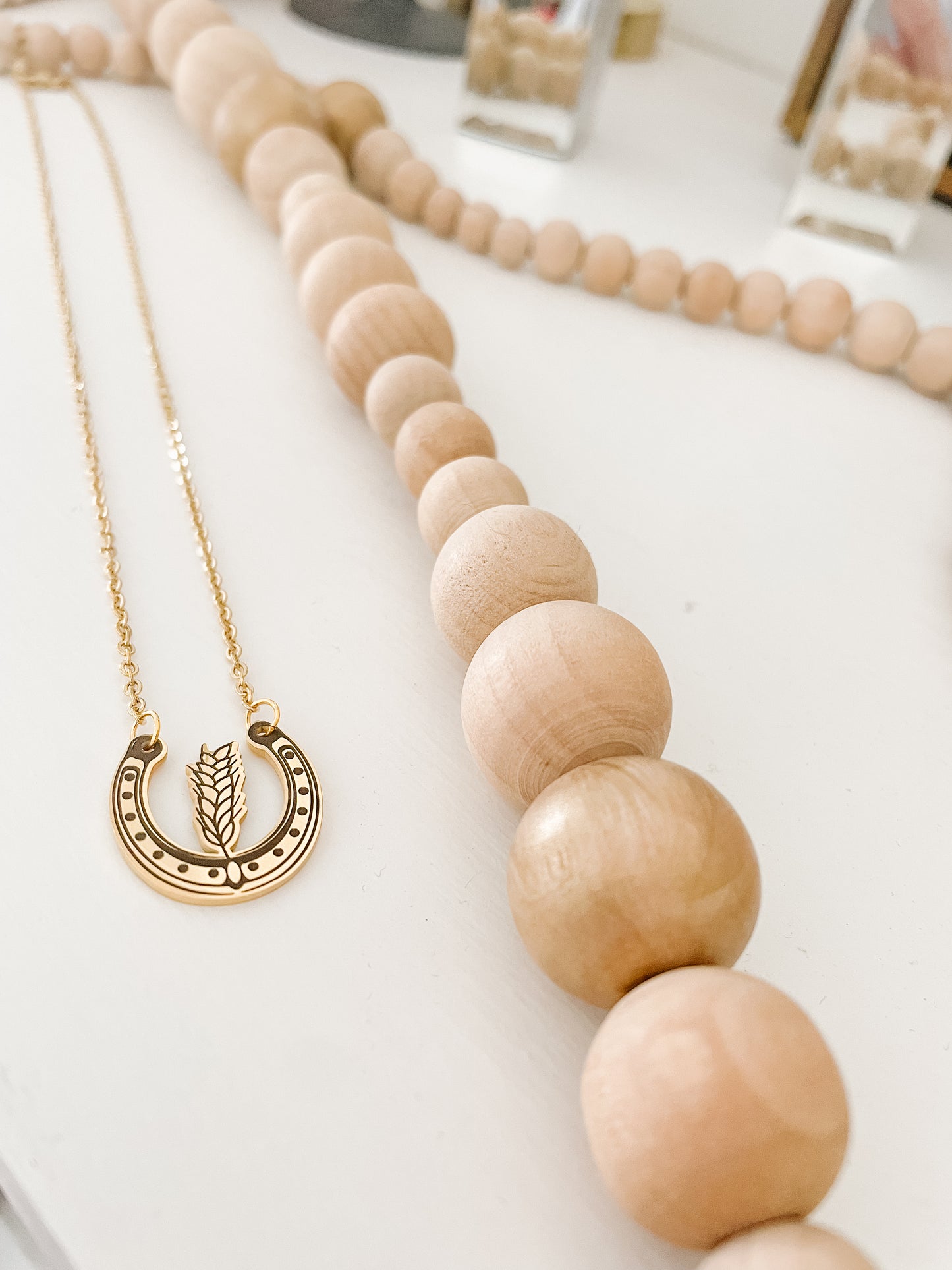 The prairie necklace