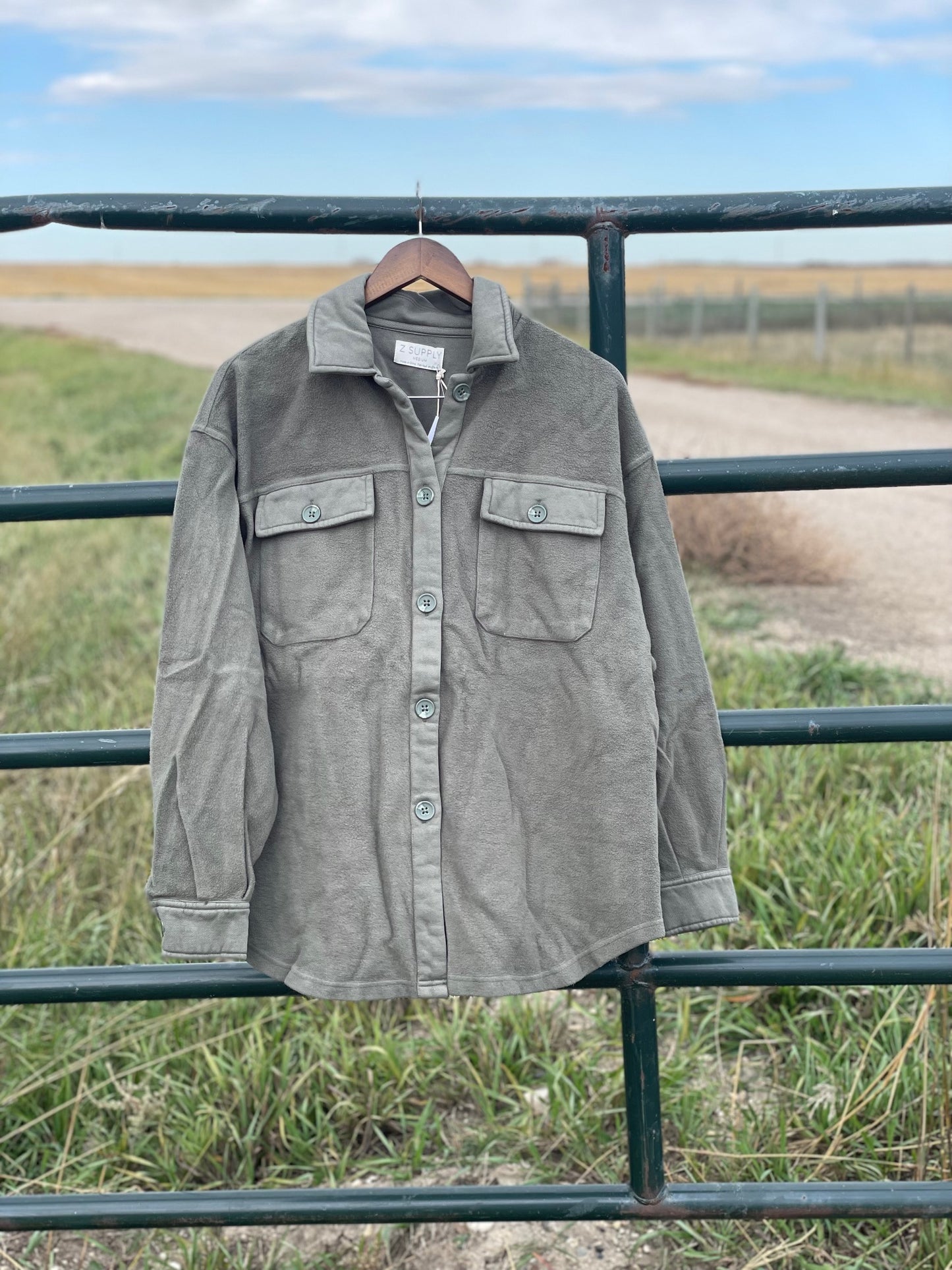 Austen washed jacket, nice light shacket. Olive green colour.