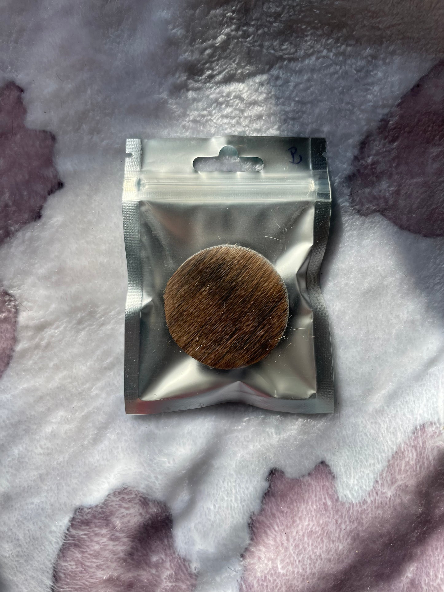 Cowhide pop socket