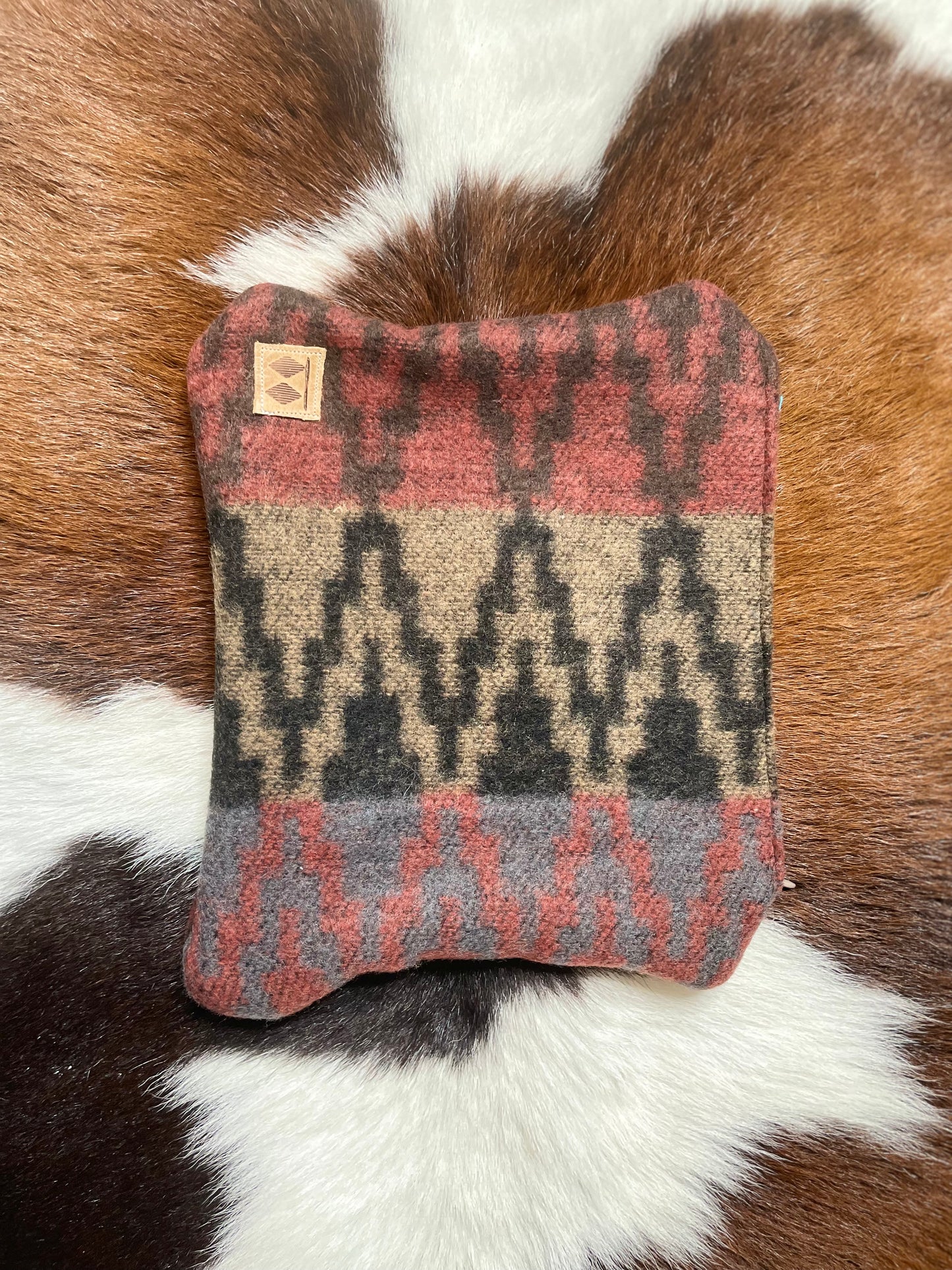 Western cosmetic bag